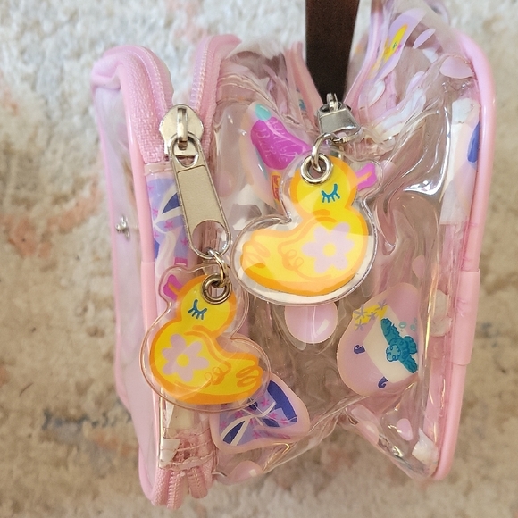 Barbie Travel Toiletries/Bath Set - Pink - Picture 8 of 12